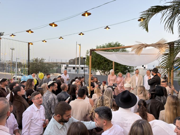 חתונה במתחם